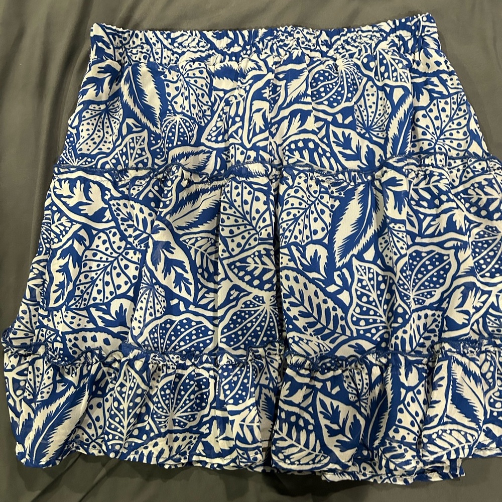 Sienna Sky Blue and White Leaf Tiered Skirt